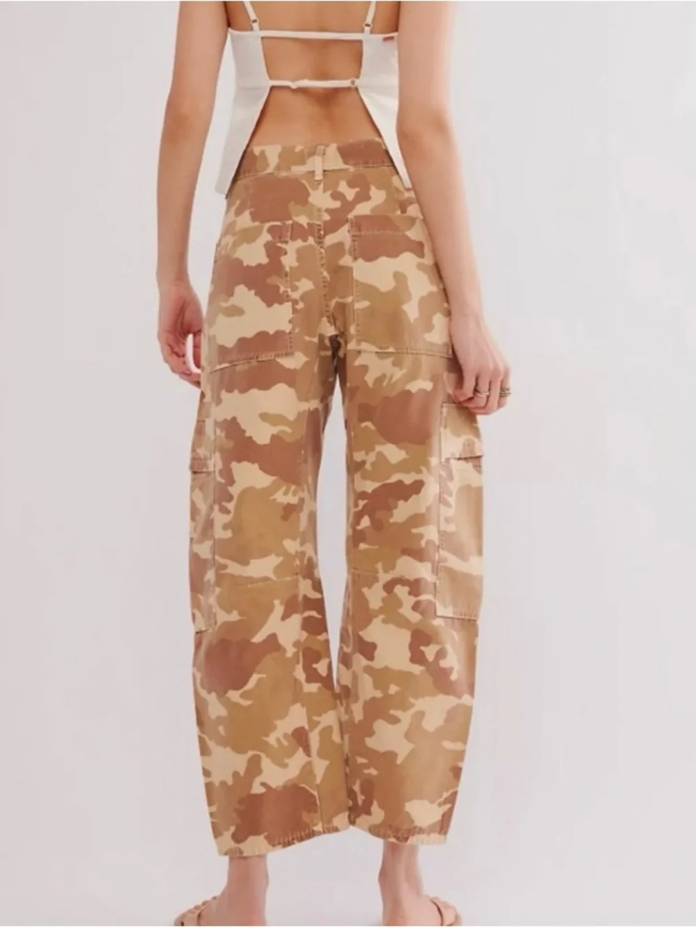 Citizens Of Humanity Marcelle Cargo Pants Sand Combo - Picture 2 of 5